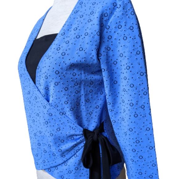 Andria Lieu Textured Knit Wrap Top S - Picture 4 of 8